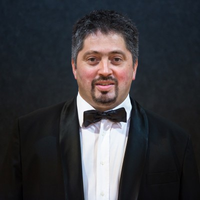 Andres Jose Arnšek, bariton                                                        